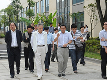 Yang Baohua, deputy secretary of the provincial research group, visited the company to guide the work